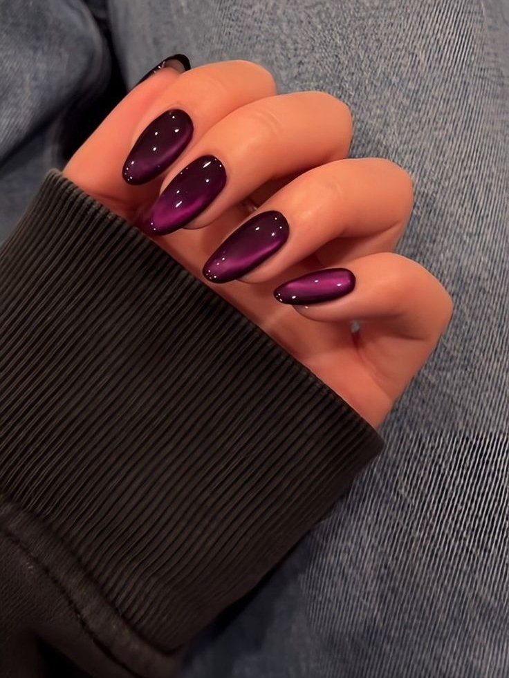 5 ideias de títulos:
1. Unhas de Gel Roxas: Guia Completo de Tendências e Aplicações para 2026
2. Descubra os Tons de Roxo Perfeitos para Suas Unhas de Gel
3. Nail Art Roxa: Ideias Criativas para um Visual Sofisticado
4. Como Usar Unhas de Gel Roxas em Diferentes Estilos: Do Minimalista ao Glamouroso
5. Tendências de Unhas de Gel 2026: O Poder do Roxo em Destaque