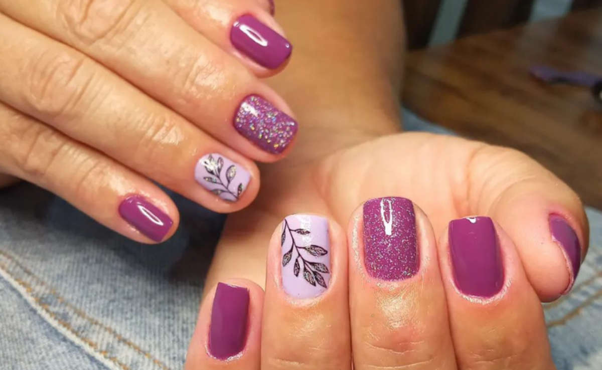 5 ideias de títulos:
1. Unhas de Gel Roxas: Guia Completo de Tendências e Aplicações para 2026
2. Descubra os Tons de Roxo Perfeitos para Suas Unhas de Gel
3. Nail Art Roxa: Ideias Criativas para um Visual Sofisticado
4. Como Usar Unhas de Gel Roxas em Diferentes Estilos: Do Minimalista ao Glamouroso
5. Tendências de Unhas de Gel 2026: O Poder do Roxo em Destaque