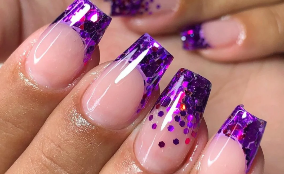 5 ideias de títulos:
1. Unhas de Gel Roxas com Glitter: Tendências e Inspirações
2. Como Criar Unhas de Gel Roxas com Efeito Glitter Perfeito
3. Guia Completo: Estilos e Aplicações de Unhas Roxas com Glitter
4. Unhas de Gel Roxas: Do Lilás Delicado ao Roxo Luxuoso com Glitter
5. Dicas Essenciais para Unhas de Gel Roxas com Glitter Duradouras