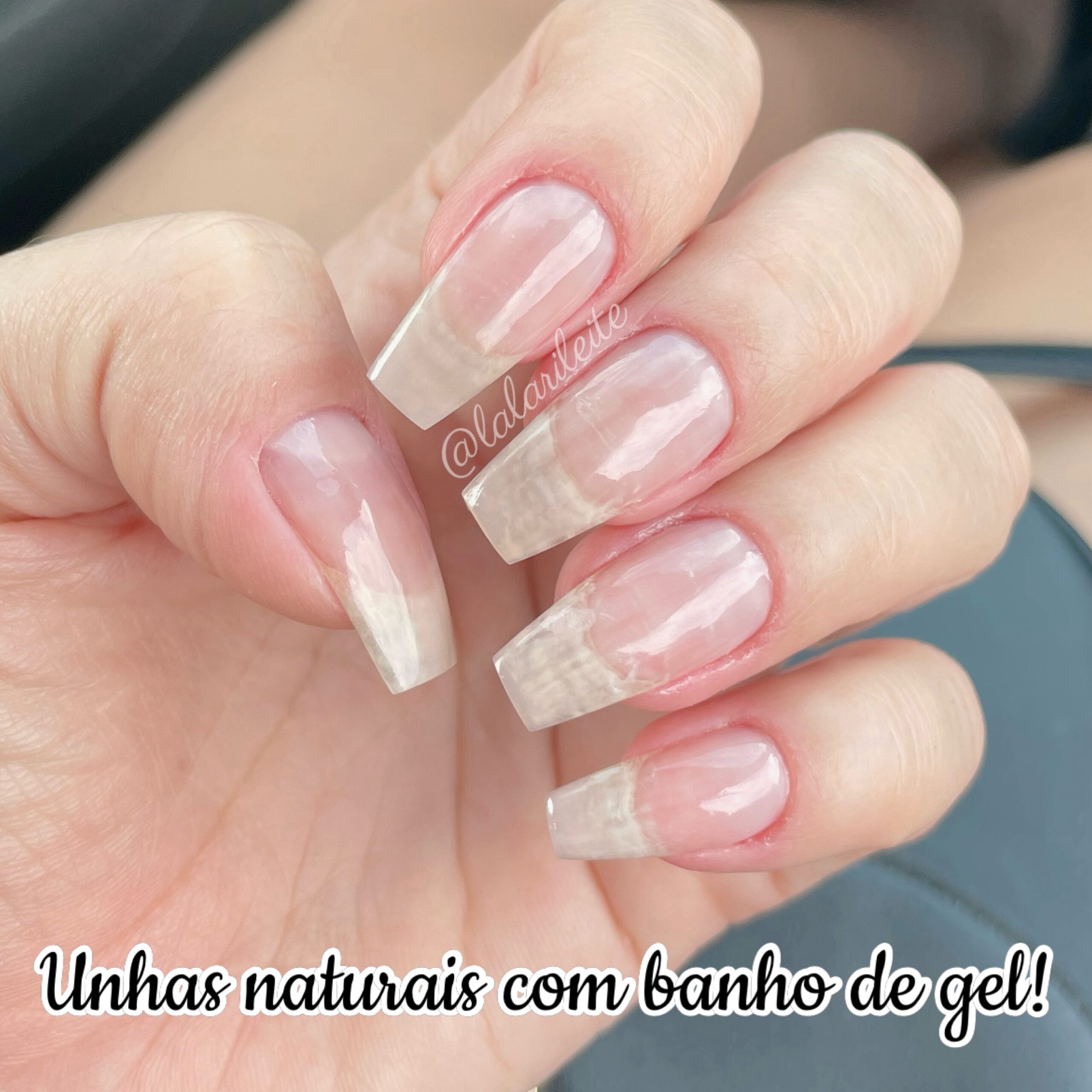 Manicure transparente