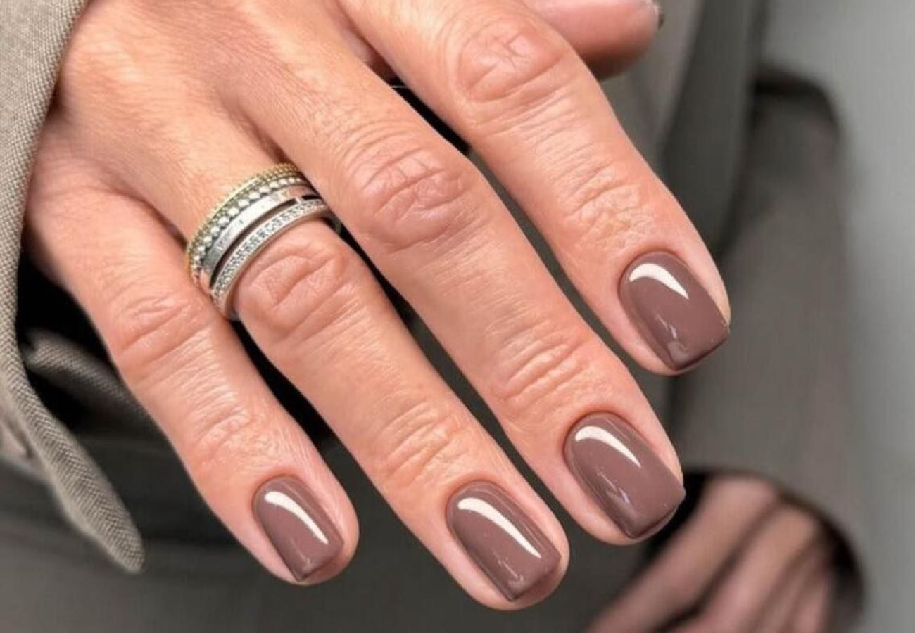 unha de mulher amendoada