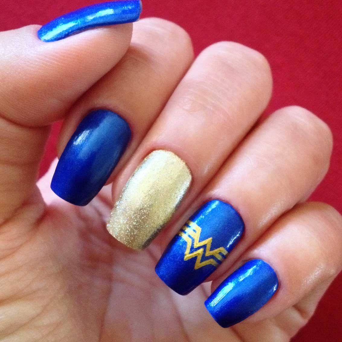 unha de mulher bordô