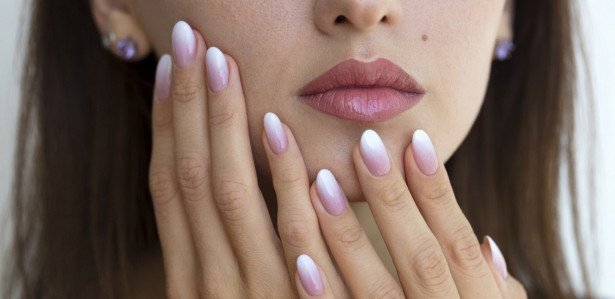 erros comuns ao fazer unhas elegantes em casa