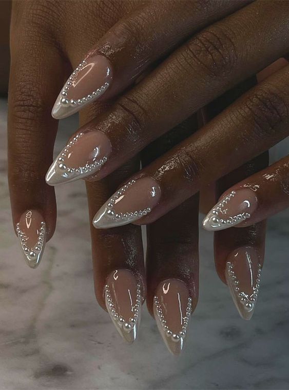 unha de noiva com glitter fino