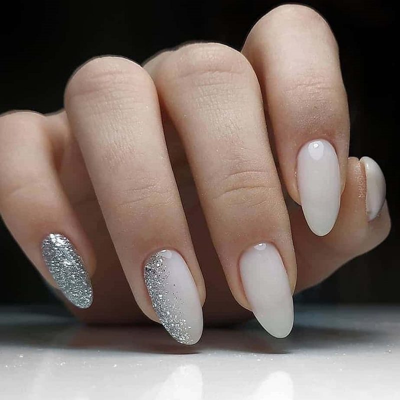 unha de noiva com glitter em gel