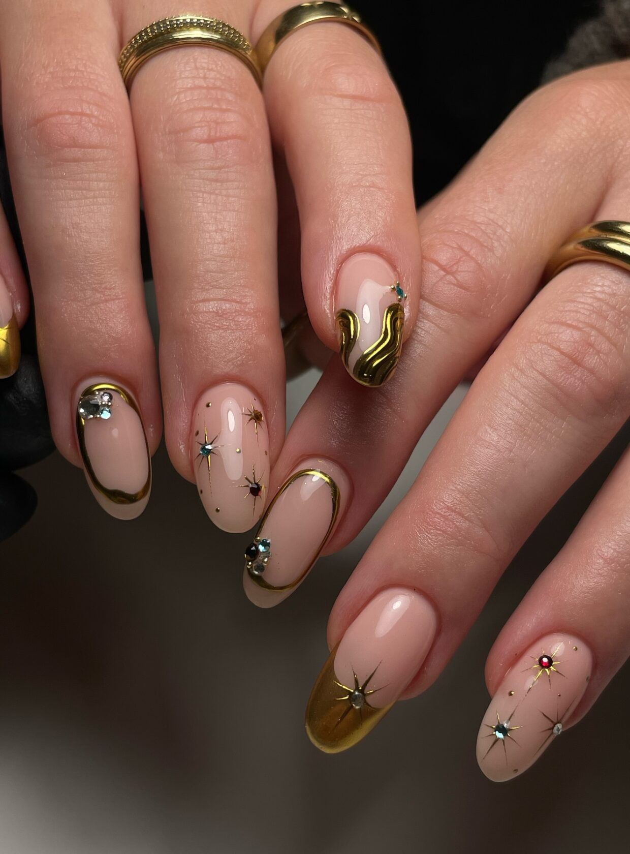 erros comuns unhas decoradas 2025 evitar