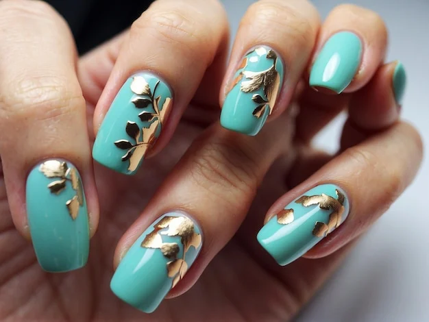 Degradê e Baby Boomer: Técnicas e Cores em Alta para Suas Unhas