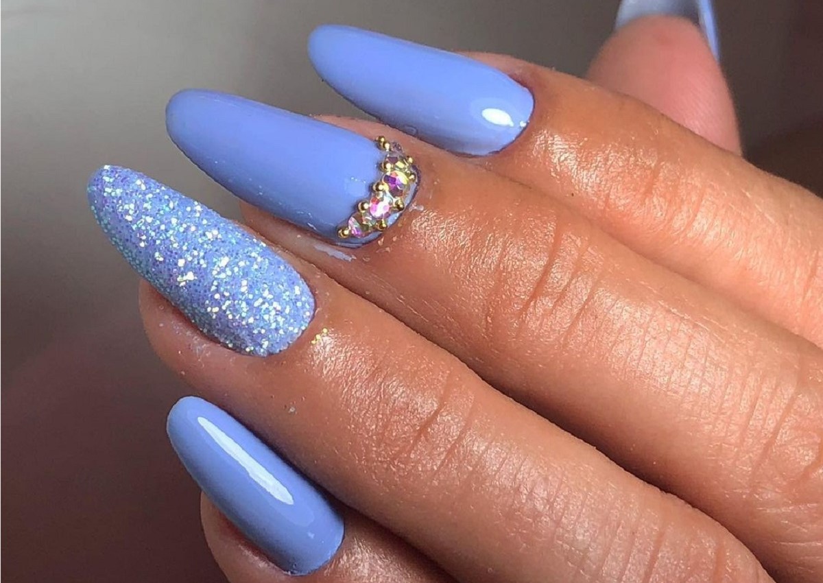 Guia Completo de Esmaltes Azuis: Tons e Marcas Favoritas