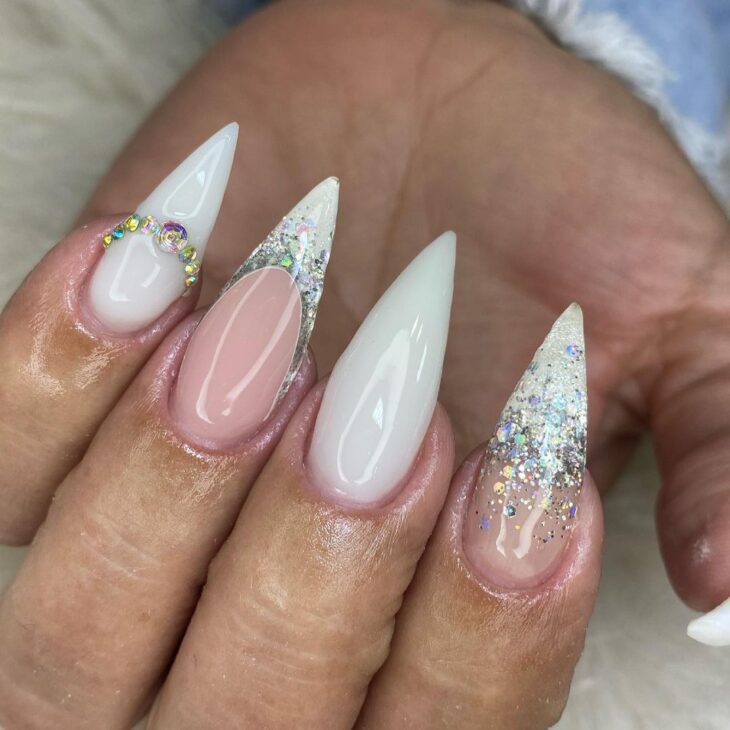 quanto custa fazer unha branca com glitter salão