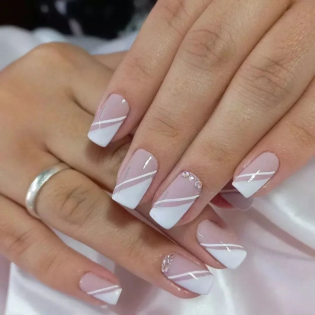 Francesinha em unhas quadradas