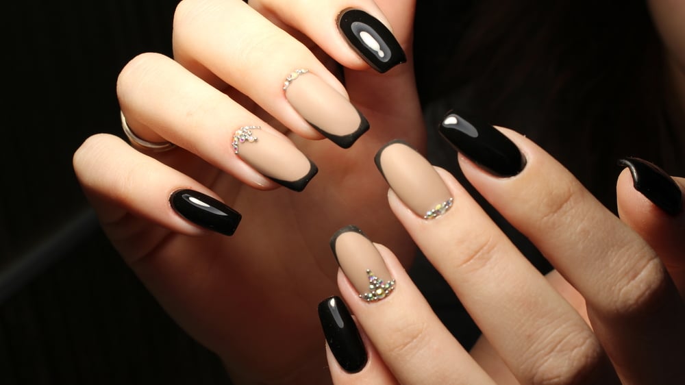 Guia Completo: Como Escolher o Subtom Nude Ideal para Suas Unhas