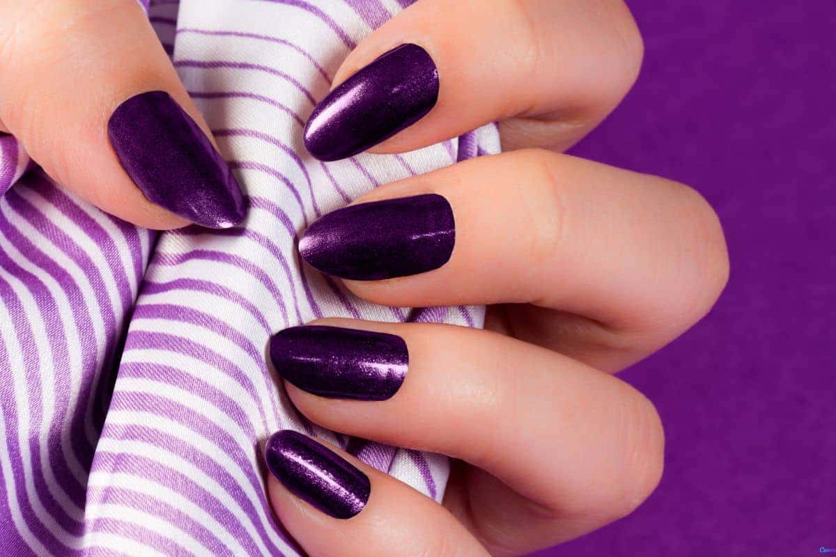 unha decorada roxo elegante