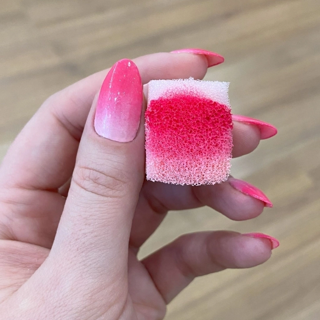 unha degradê com esponja