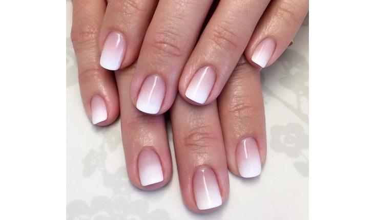 ideias de unhas degradê rosa e branco para festas
