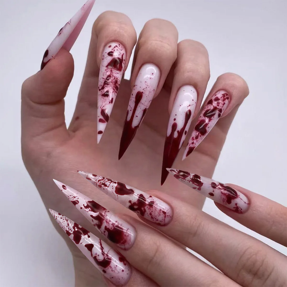 As Melhores Cores e Esmaltes para Suas Unhas Homem-Aranha