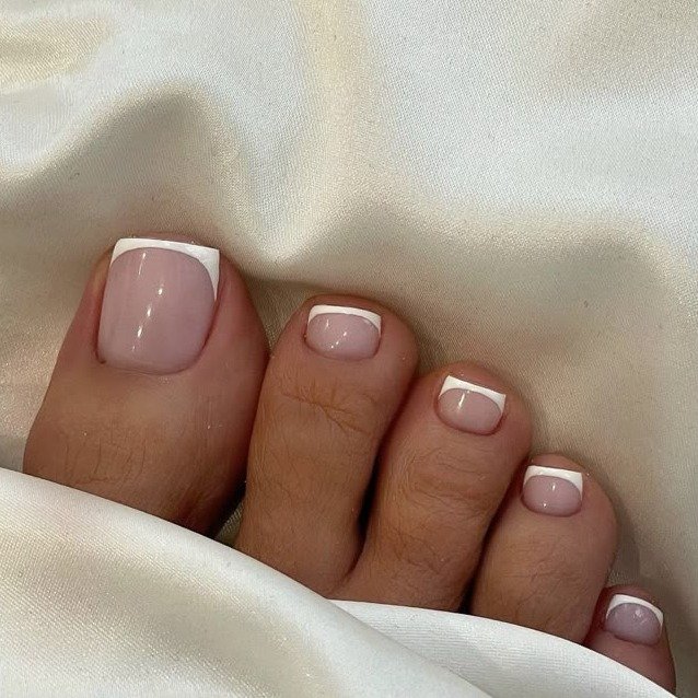 Top 5 Esmaltes para Francesinha Perfeita nos Pés: Marcas e Cores