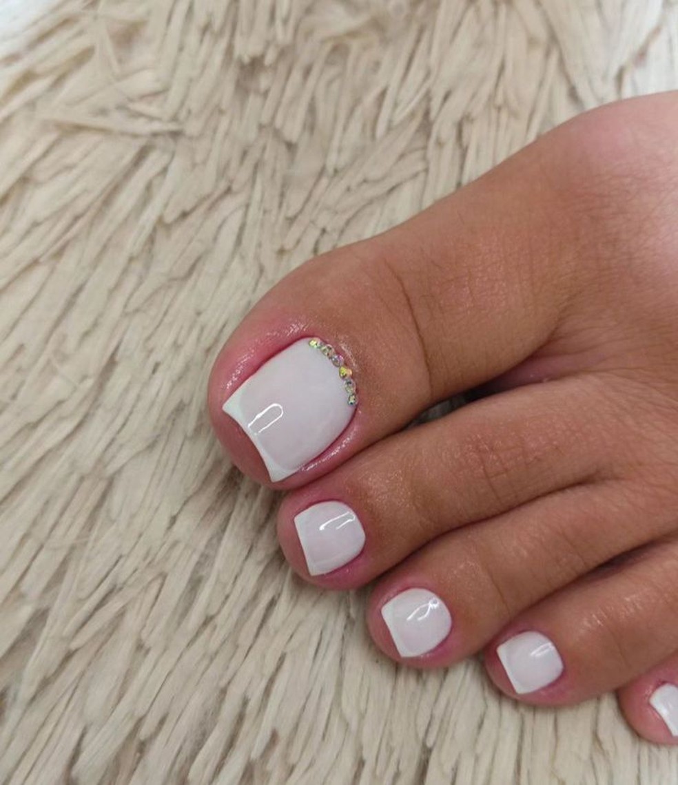 Como Fazer Francesinha Decorada nos Pés: Ideias com Glitter e Flores