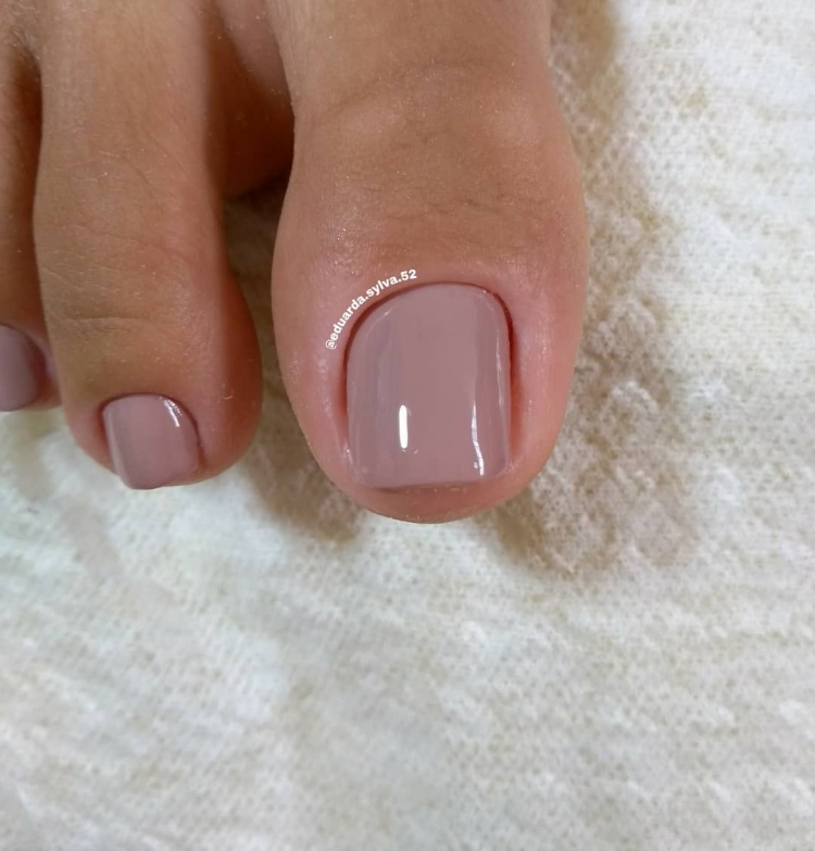 cor de unha nude para pés