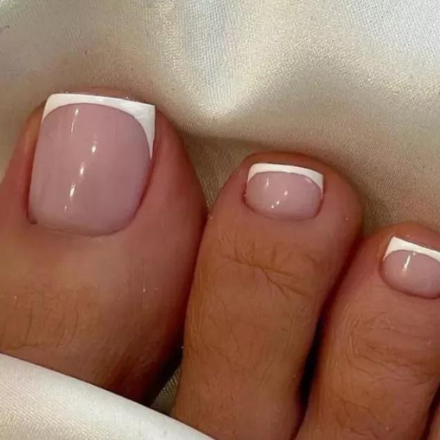 Tendências de Cores de Esmalte para Pés em 2024