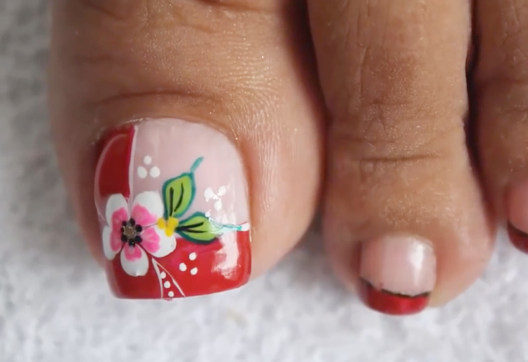 unha do pé vermelha com francesinha branca vs unha do pé toda vermelha