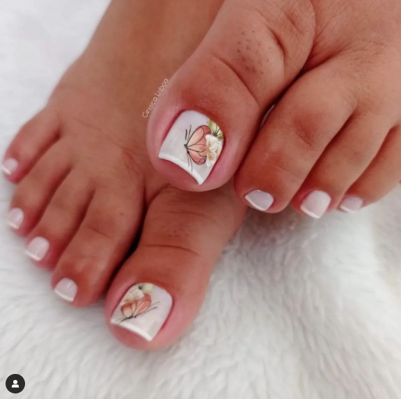 erros comuns ao fazer unha do pé vermelha com francesinha