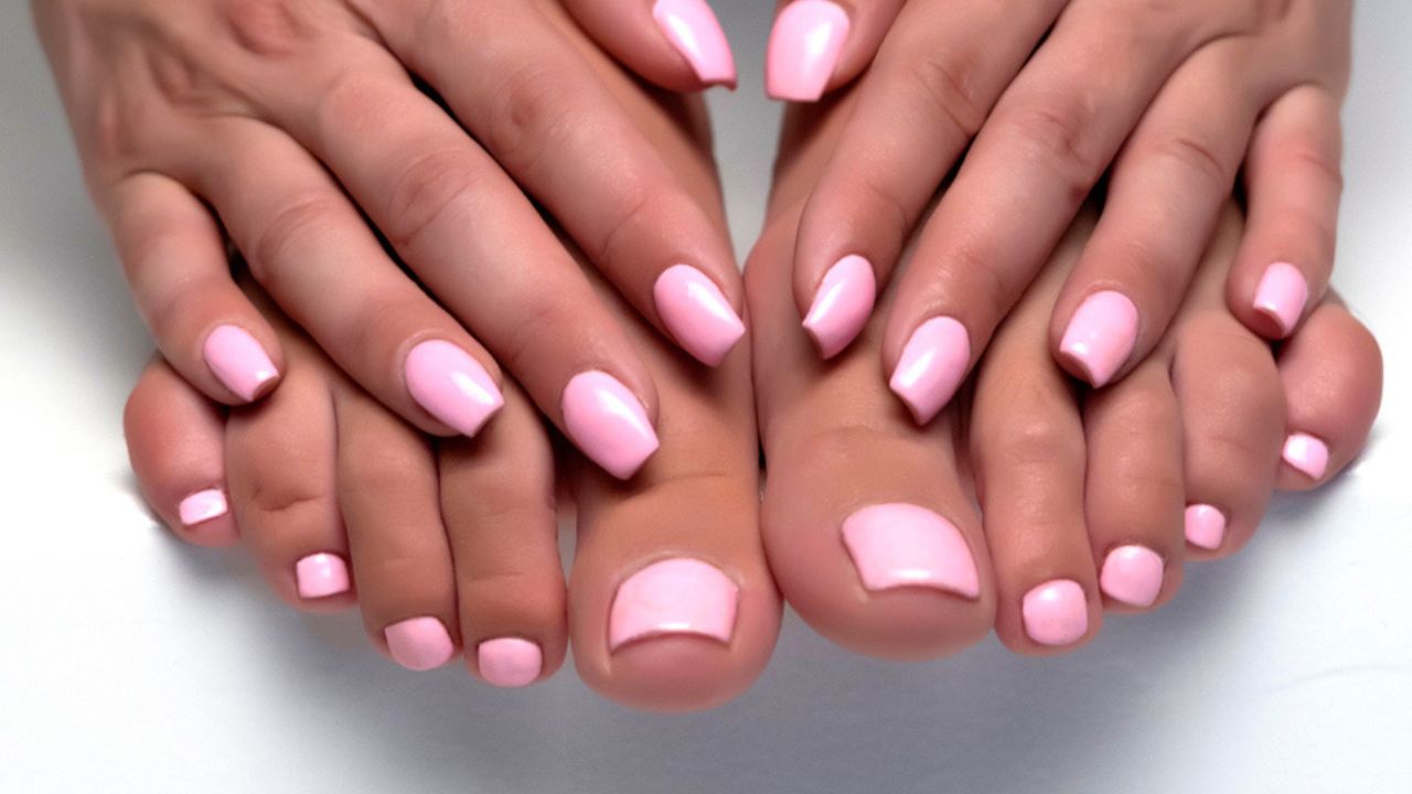 5 ideias de títulos:
1. Guia Completo: Como Cuidar das Unhas dos Pés para Saúde e Beleza
2. Unhas dos Pés: Dicas Essenciais de Corte