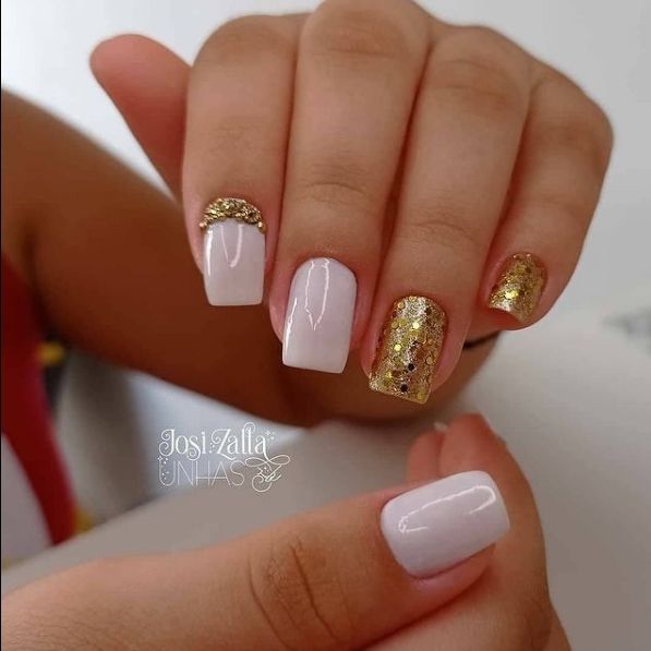 inspiração unhas douradas para casamento
