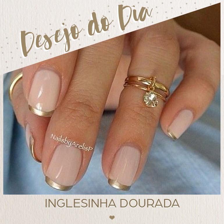 Inspirações de Nail Art Dourada com Pedrarias e Glitter
