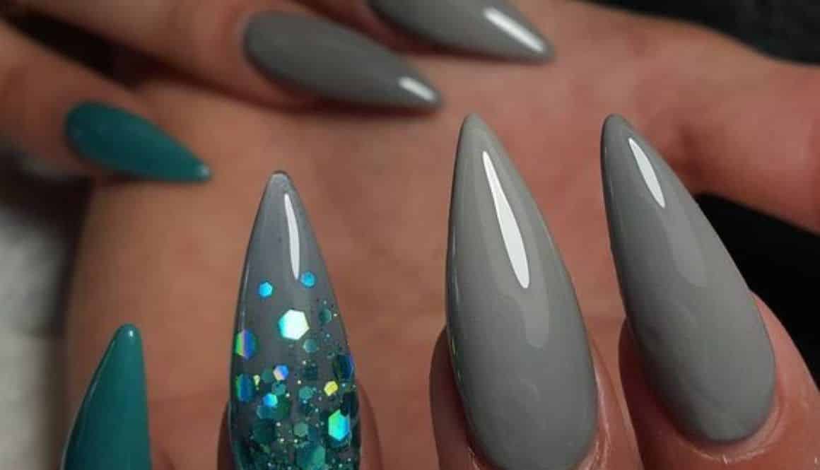 unha de acrílico vs gel