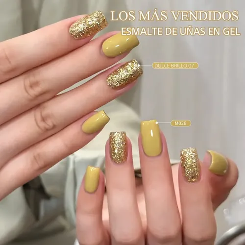 Unha em gel amarela manteiga