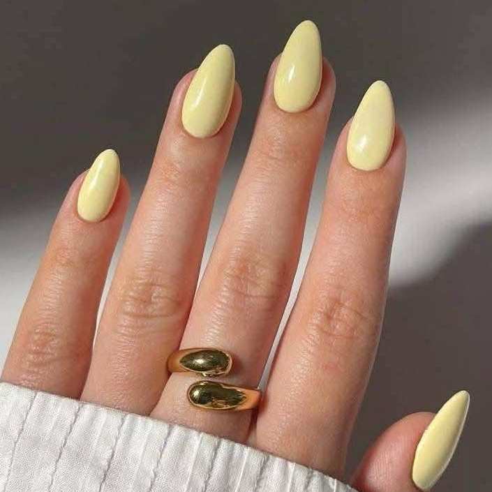 Como clarear unhas amareladas após remoção de gel