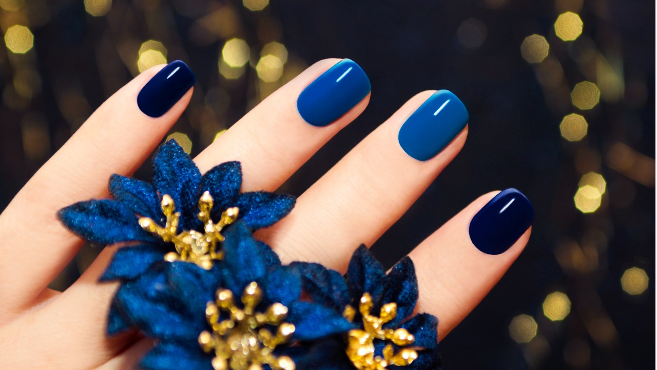 unha em gel azul royal vs azul marinho
