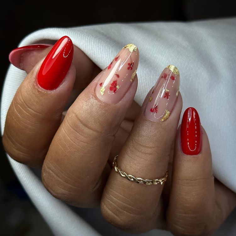 unha em gel decoração vermelha com glitter