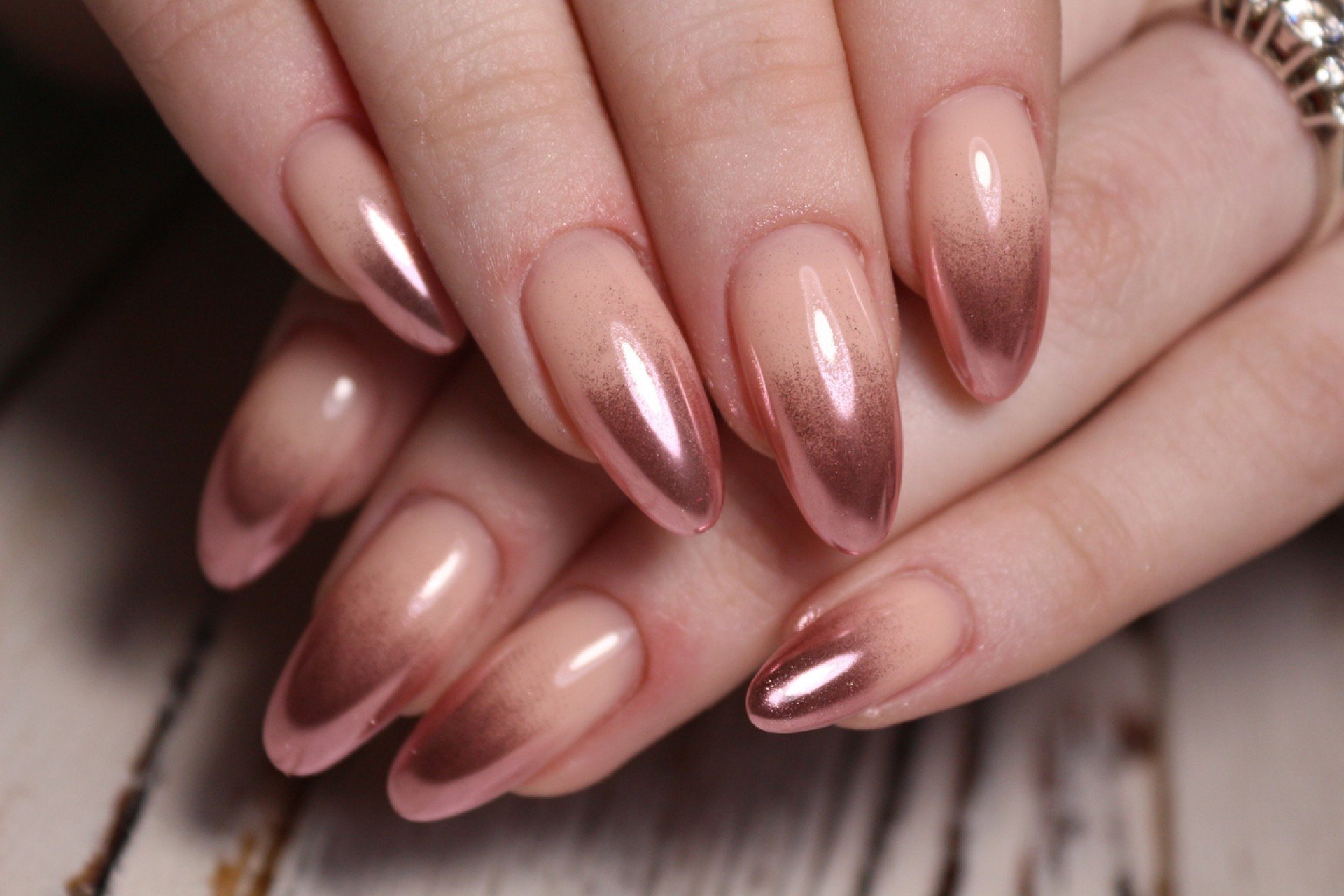 Unhas em gel para o dia a dia
