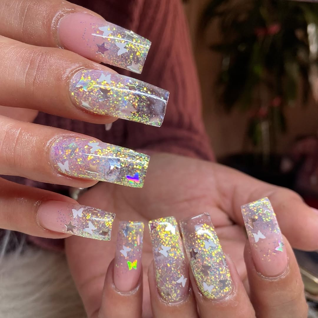 técnica de unha em gel com glitter