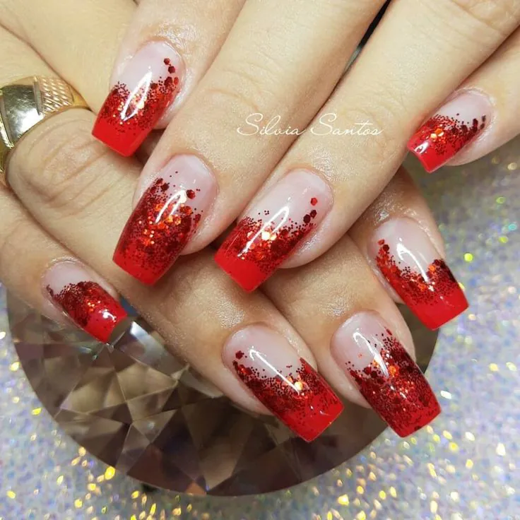 unha em gel vermelha luxuosa