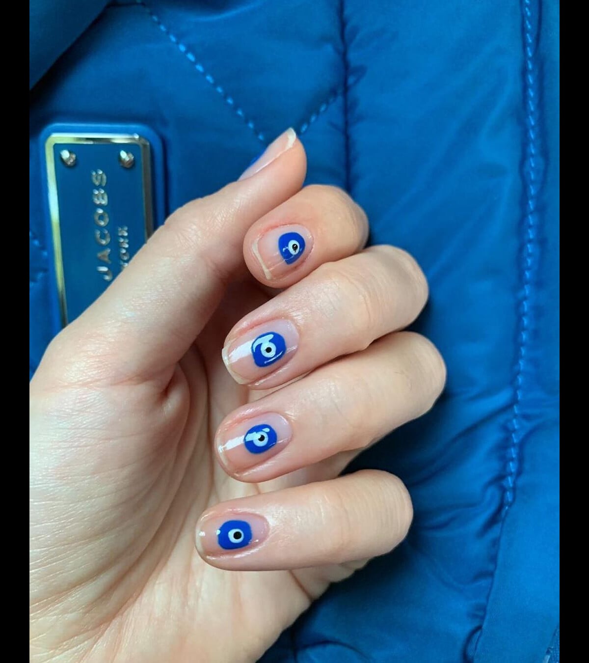 unha em gel olho grego