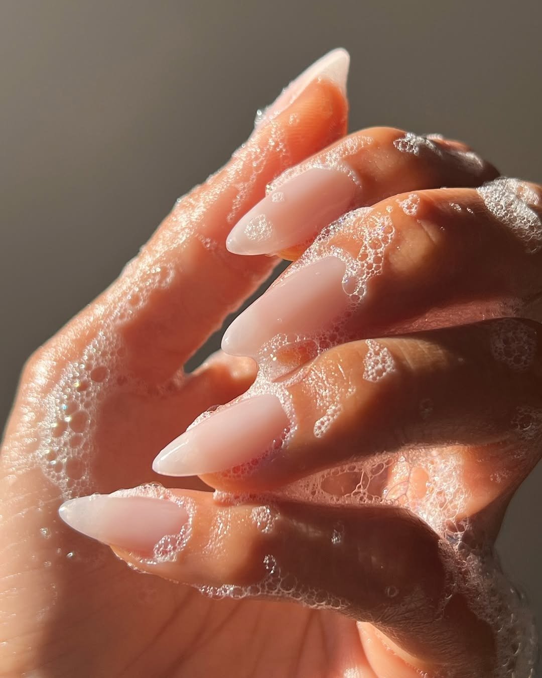 unha em gel proibida