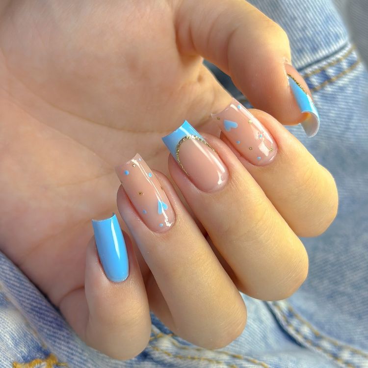 1. Unhas Quadradas Azul Bebê: Delicadeza e Tendência para 2026
2. Azul Marinho em Gel: Elegância e Sofisticação para Unhas Quadradas
3. Decorações Criativas para Unhas Quadradas Azuis: Glitter