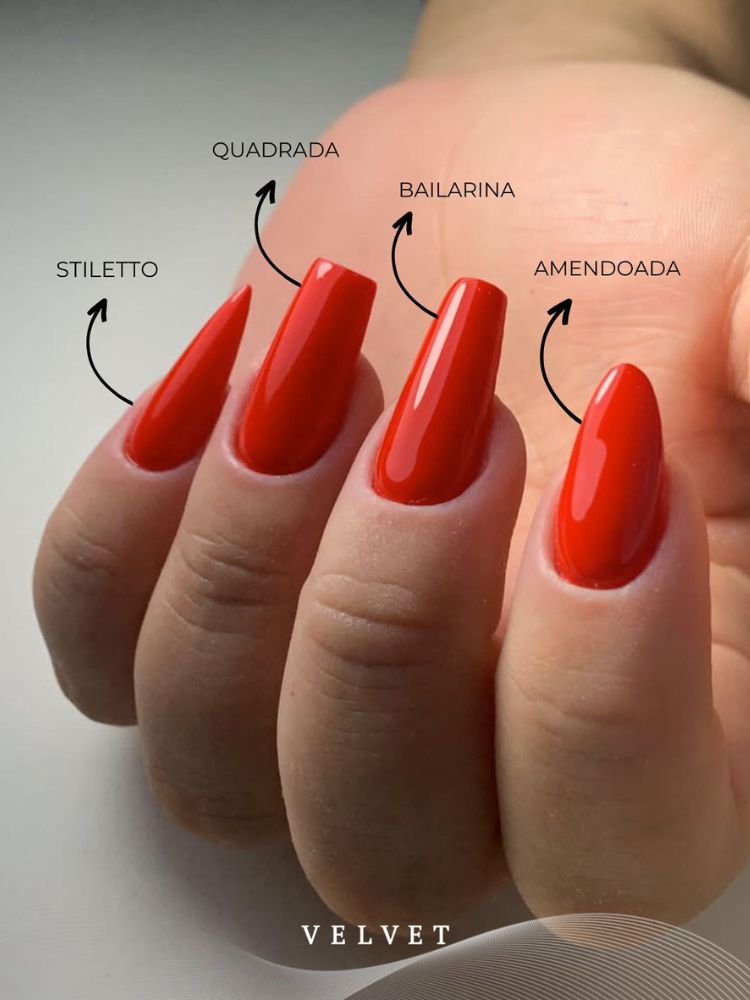 unha em gel quadrada vermelha minimalista