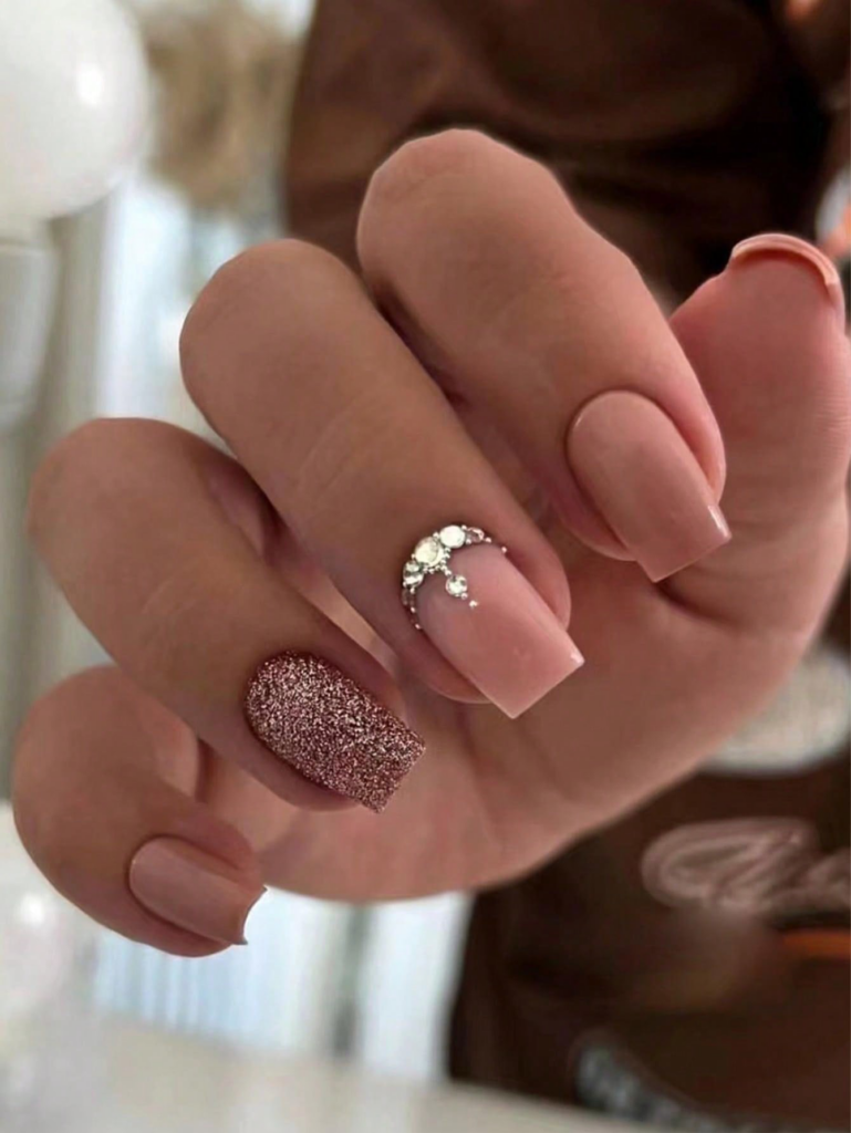 unha em gel quadrada vermelha com acabamento glossy