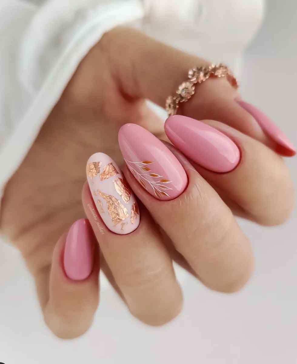 Unhas em Gel Rosa Claro com Glitter: Dicas para um Brilho Sutil e Elegante