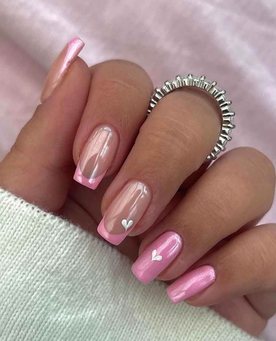 Unhas em gel rosa pink degradê com glitter
