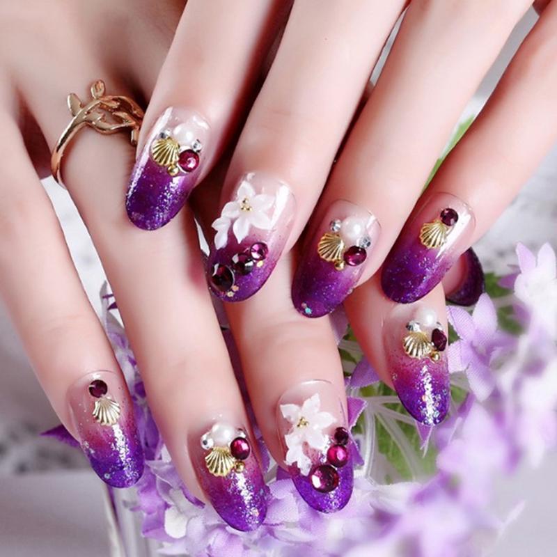 Roxo Escuro e Berinjela: A Sofisticação das Unhas em Gel
