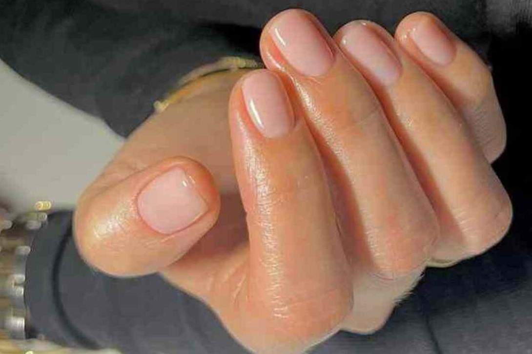 unha em gel sem decoração