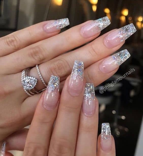 ideias de unhas em gel transparente decoradas