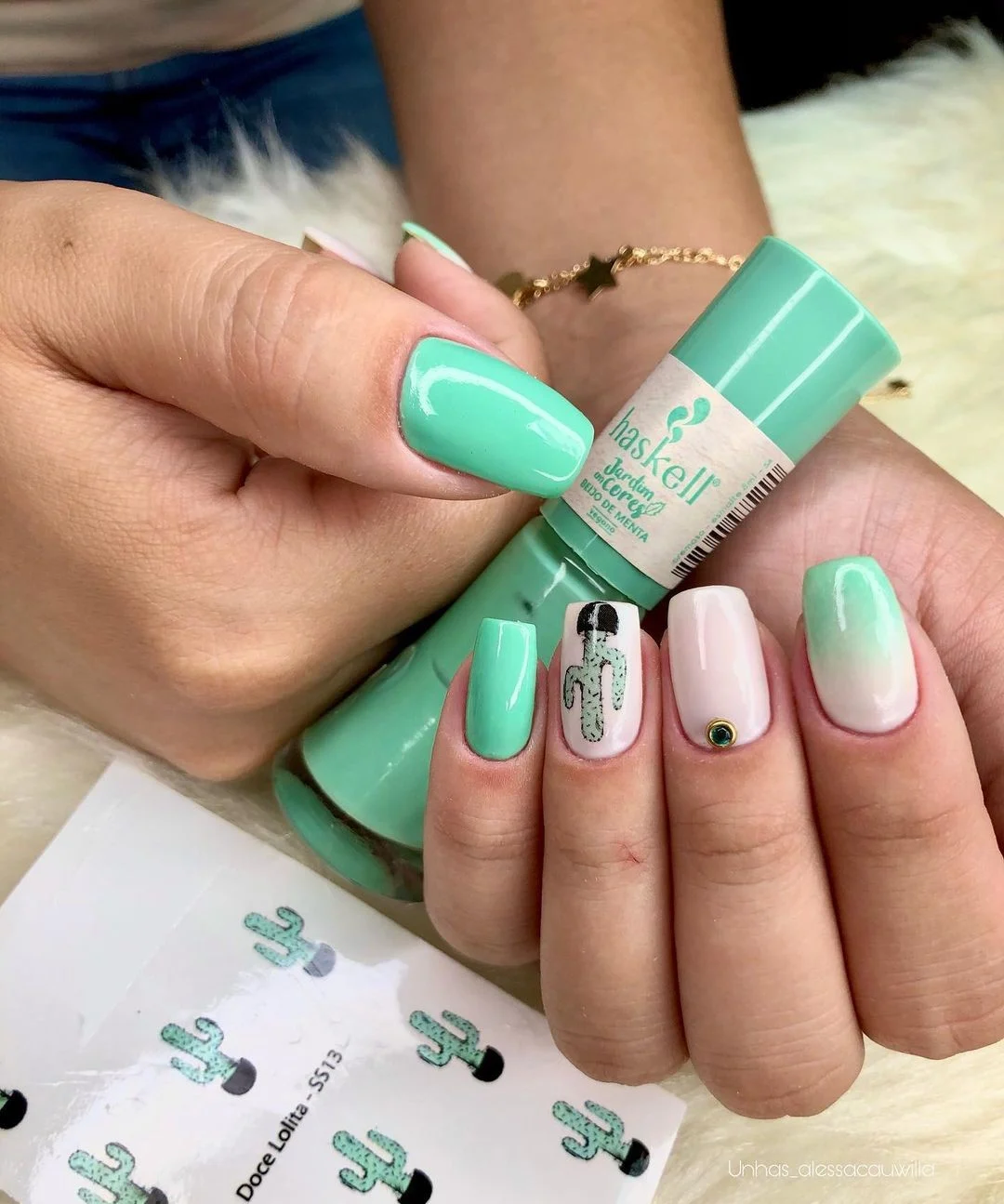 esmalte em gel verde água