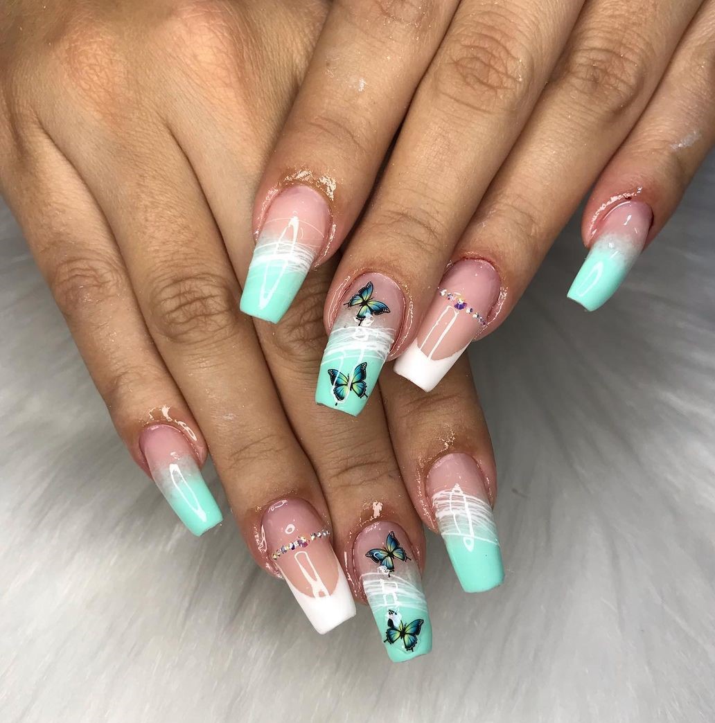 unha em gel verde água marmorizado