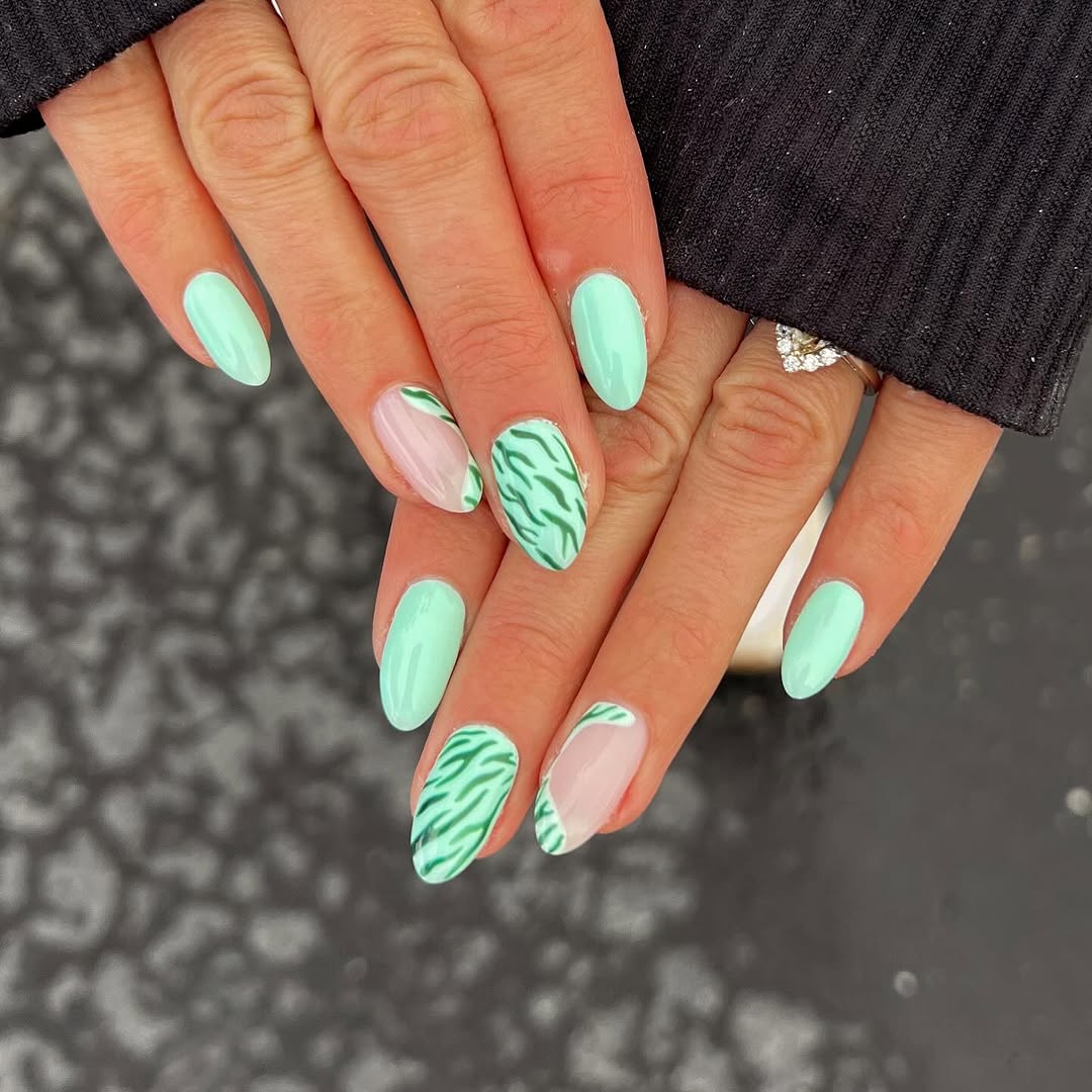 unha em gel verde água luxo