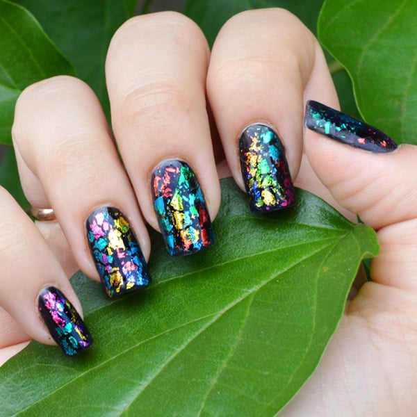 unha encapsulada unha de gel decorada delicada